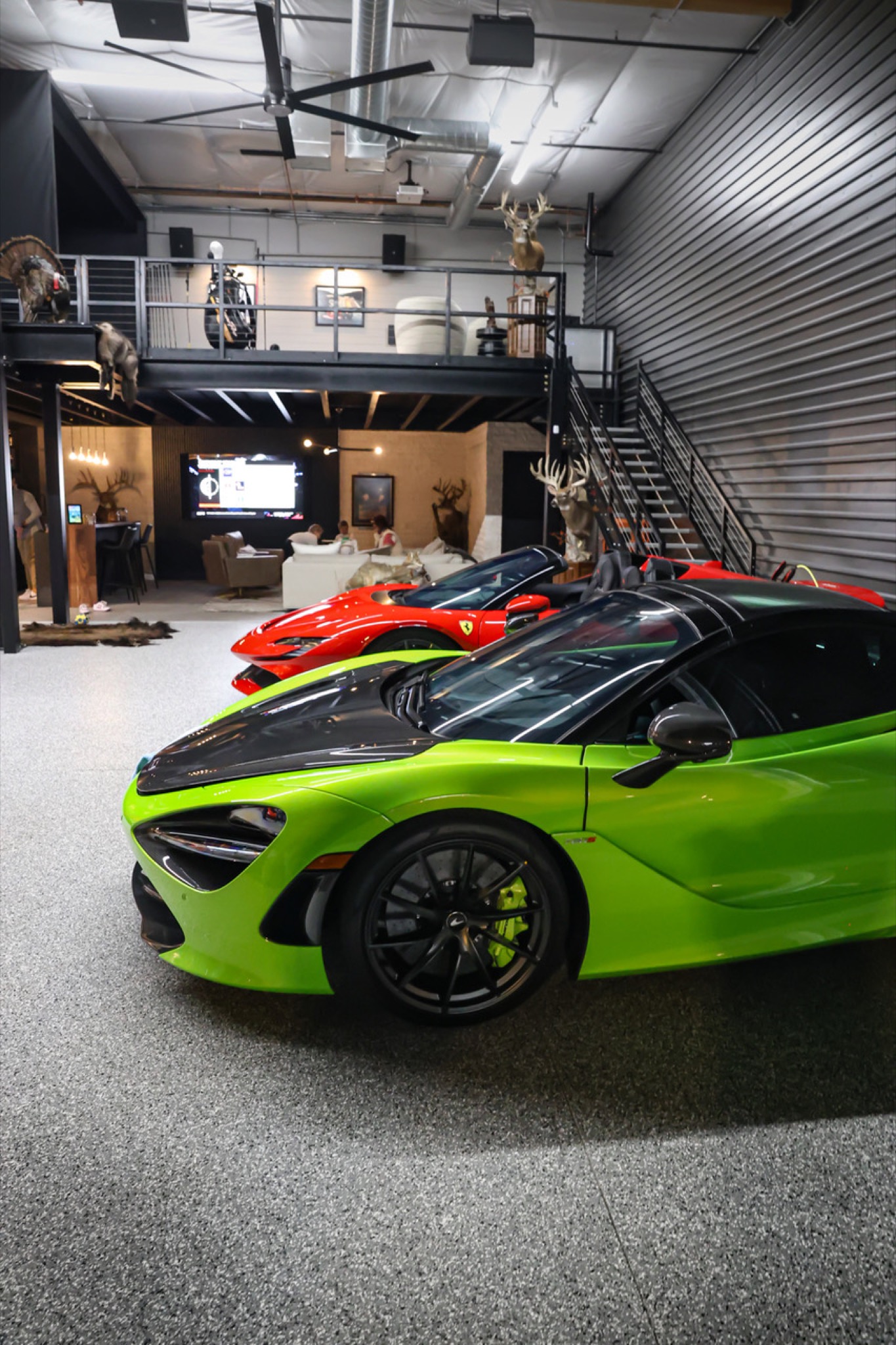 McLaren & Ferrari Loft | RX Garage