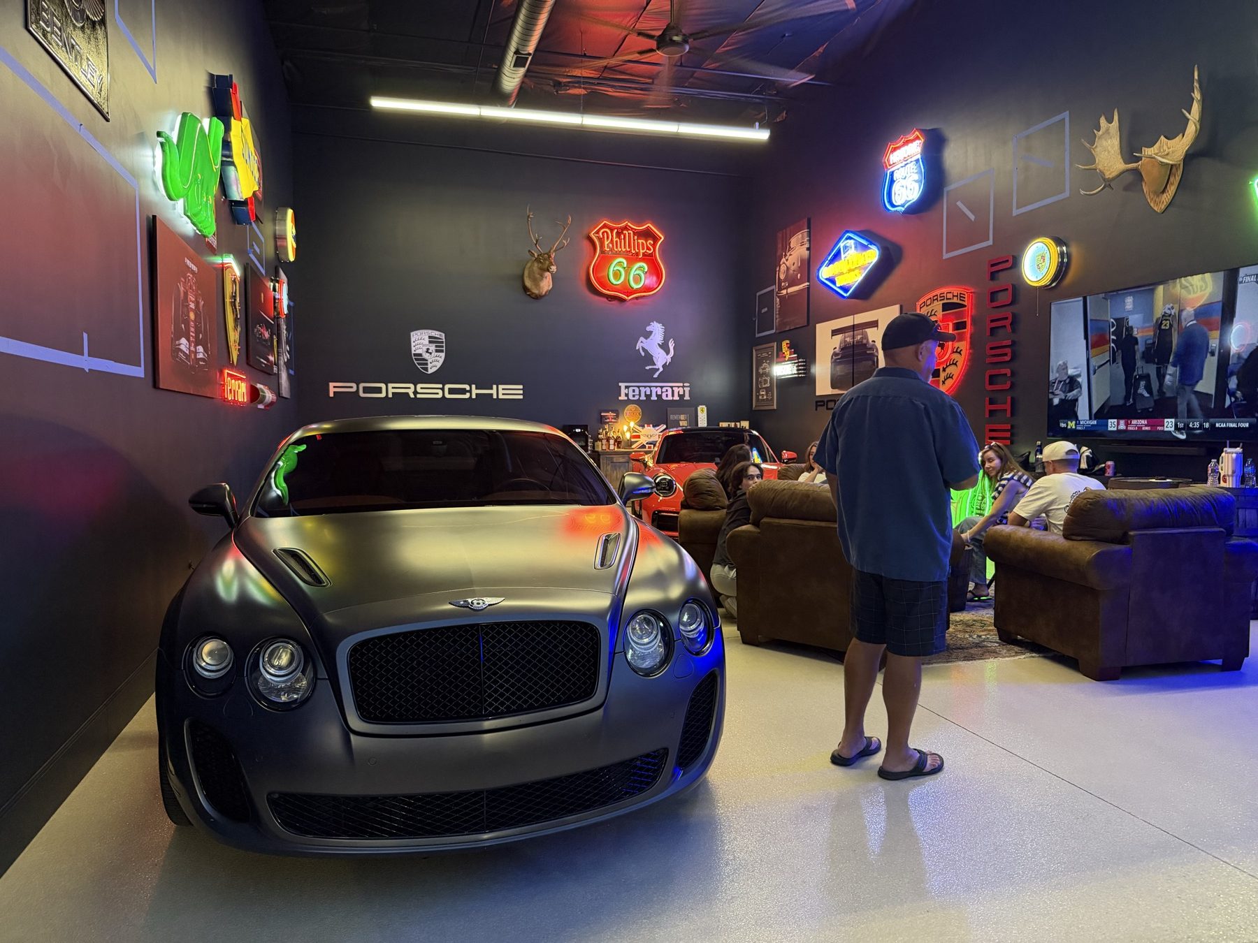 Bentley Collection Garage | RX Garage